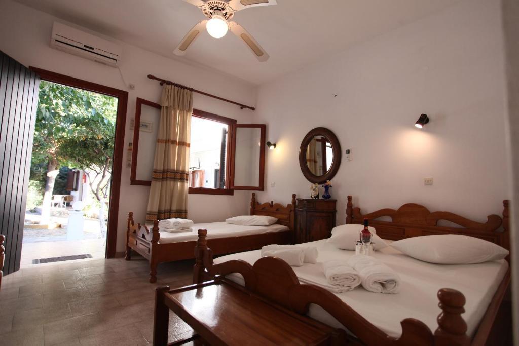 Skyros Avra Residences Rum bild